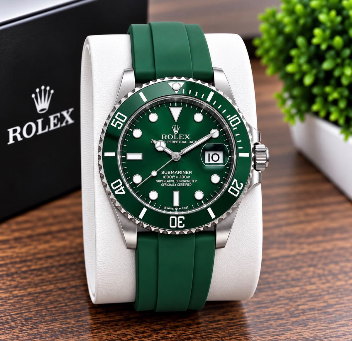 Luxury Green Dive Watch for Men – Silver-Tone Case, Green Dial & Rubber Strap